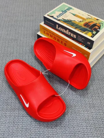 Muscle Nike colours easy wear size 40-45 red,blue n black