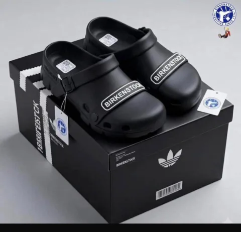 Original croocs available in sizes